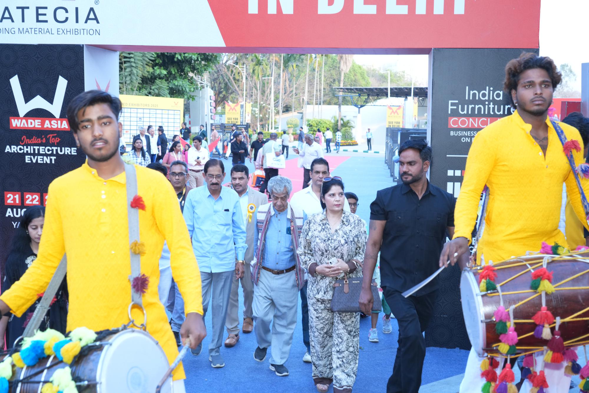 Image gallery marquee